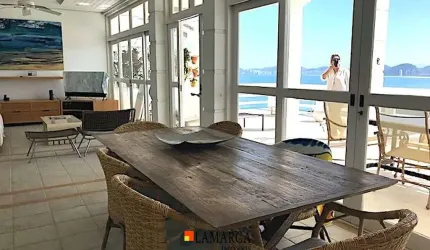 Casa em condominio fechado vista total mar Guaruja