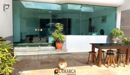 CASA A VENDA NO GUARUJÁ