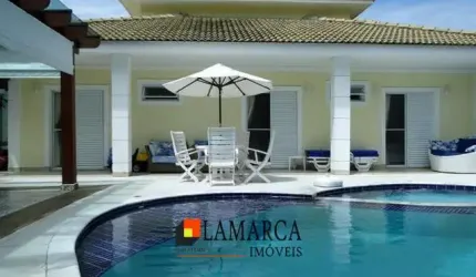 Casa a venda em condominio fechado na Enseada