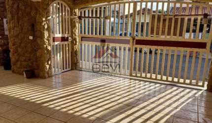 Casa com 3 dorms, Centro, Saltinho - R$ 640 mil,