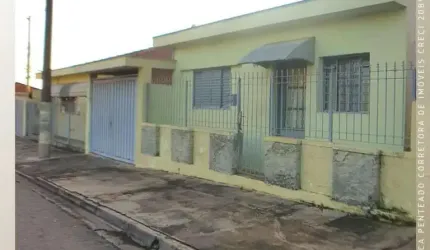 Casa para Venda em São João da Boa Vista, Jardim São Jorge, 4 dormitórios, 2 banheiros, 2 vagas