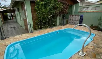 Casa para Venda em Caraguatatuba, Jardim Nomar, 3 dormitórios, 1 suíte, 1 banheiro, 4 vagas