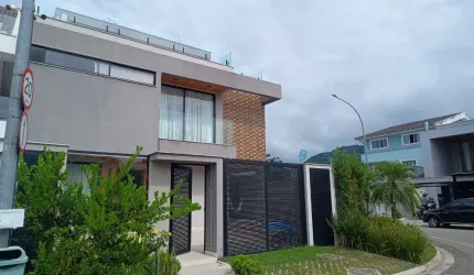 Casa em condomínio fechado com 5 quartos à venda em Vargem Pequena