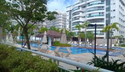 Lindo apartamento a venda porteira fechada, no Recreio dos Bandeirantes , original 4 quartos transformados em 3 quartos 1 suíte com a sala ampliada em um belíssimo condomínio clube !