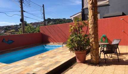 Casa com 4 dormitórios, 371 m² - venda por R$ 1.400.000,00 ou aluguel por R$ 6.683,85/mês - Jardim Coleginho - Jacareí/SP
