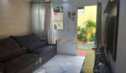 Sobrado com 2 dormitórios à venda, 60 m² por R$ 290.000 - Parada XV de Novembro