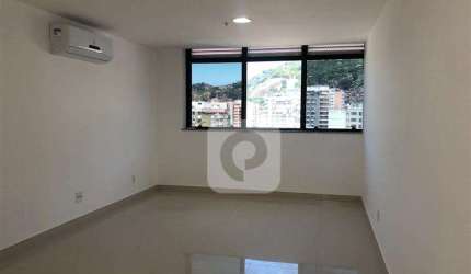 Excelente sala comercial em prédio novo junto a Saens Peña