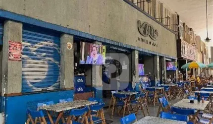 Excelente loja junto à praia de Botafogo em local privilegiado.