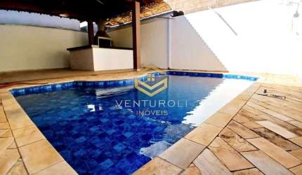 Excelente Casa Térrea em Condomínio Fechado