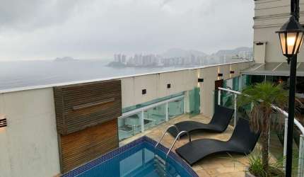 Cobertura Dúplex todo Reformado. Linda vista  para o Mar. Terraço com piscina e área gourmet. 03 Suítes. 03 vagas.
