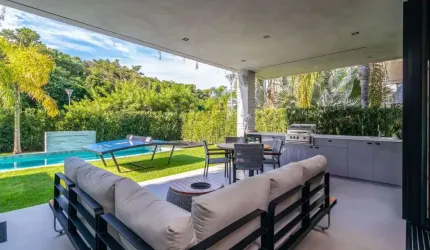 Luxuosa residência em Jurerê! 4 suítes