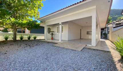 #V170 Casa á VENDA com 3 quartos em Bombas á 350m da Praia - (Exclusividade)