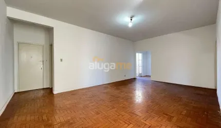 Apartamento de 02 dormitórios no centro, com elevador e portaria (sem garagem).