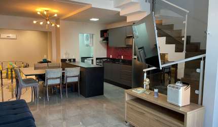 Casa com 3 quartos à venda no Centro Balneário Camboriú.Aceita 800 mil entrada restante parcelado!
