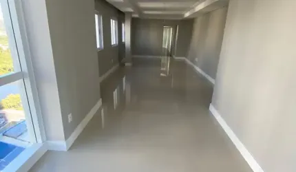 Lindo Diferenciado luxuoso na Barra Sul  Vista mar!!!