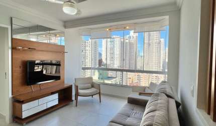 Conforto e Elegância à Beira-Mar: Apartamento de 2 Suítes com Sacada Integrada e Vaga Privativa na Rua 1700, por R$1.650.000,00!