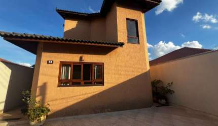 Elegante sobrado para venda com 3 quartos, 148m²