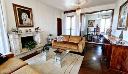 Funcional apartamento tipo para venda com 3 quartos, sendo 3 suítes, 216m²