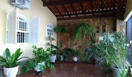 Casa 02 Dormitórios com Suítes à Venda - Santana - SJCampos