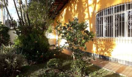 Casa com 04 Dormitórios à Venda no Jardim das Indústrias - SJCampos
