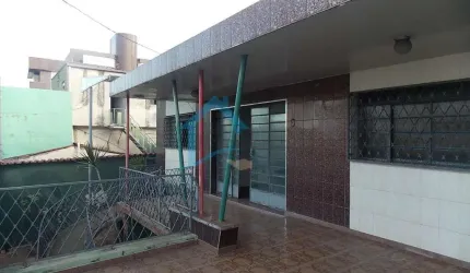 Casa para Venda em Contagem, Eldorado, 4 dormitórios, 1 suíte, 3 banheiros, 2 vagas