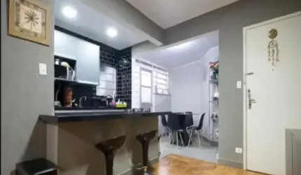 Apartamento mobiliado e reformado de 2 dormitorios em Pinheiros