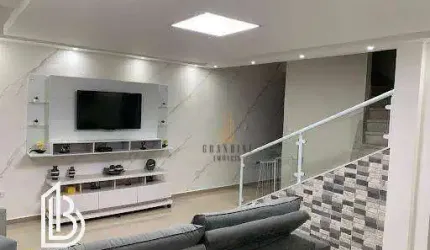 Sobrado Reformado à Venda na Vila Tupi – Elegância e Praticidade!