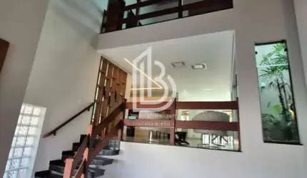 Sobrado à venda no Parque dos Pássaros: 3 suítes, piscina e 4 vagas