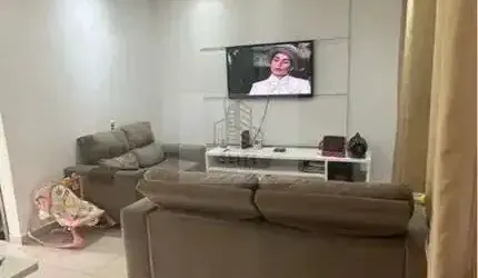 Casa 2 Quartos - Reformada - QNO - Ceilândia Norte