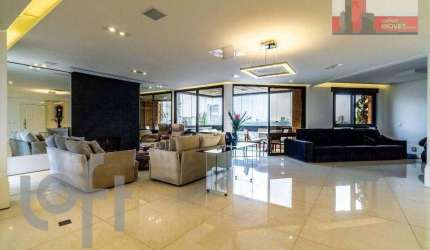 Apartamento reformado para comprar com 260m², 4 dormitórios, sendo 3 suítes e 4 vagas em Higienópolis.