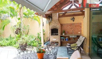 Casa com quintal, 4 quartos, 4 vagas, Rua Fabia - Vila Romana