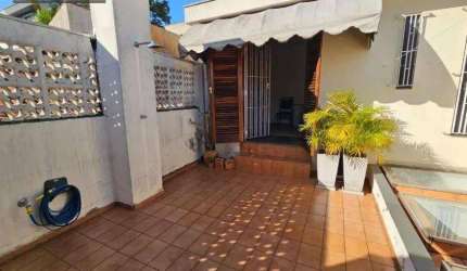 Casa com quintal, R. João Diomedes Leônidas, 59 - Jardim Bonfiglioli, 3 quartos, 2 vagas.