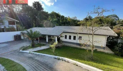Casa Térrea Condomínio Granja Viana II, 227m², 3 quartos, 10 vagas