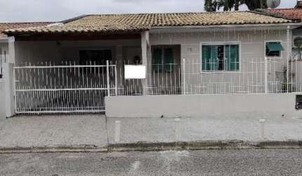 Casa 3 Dormitórios - Bairro Madri