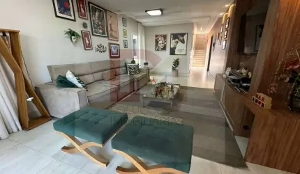 Linda Casa Duplex / Aruana