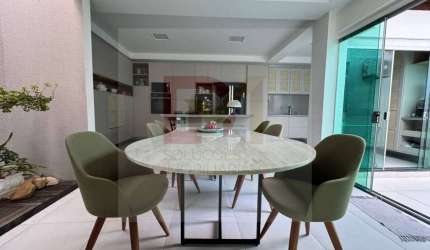 Encante-se com esta oportunidade única de possuir uma casa no Morada do Rio!