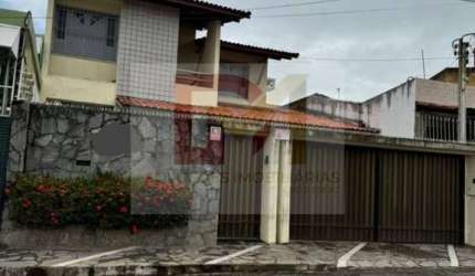 Casa Para Vender com 5 quartos 1 suítes no bairro Salgado Filho em Aracaju