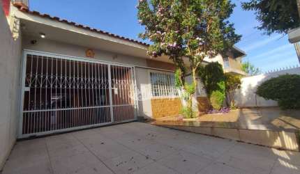 Casa com 5 quartos à venda, 140 m² por R$ 570.000 - Pacaembu - Londrina/PR