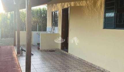 Casa com 2 quartos para alugar, 50 m² por R$ 1.100/mês - Rural - Londrina/PR