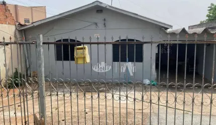 Casa com 3 quartos  à venda, 104 m² por R$ 168.000 - Conjunto Habitacional Maria Cecília Serrano de Oliveira - Londrina/PR