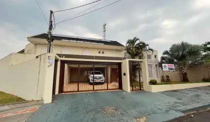 Casa com 4 quartos para alugar, 374 m² por R$ 8.900/mês - Parque Residencial Alcântara - Londrina/PR
