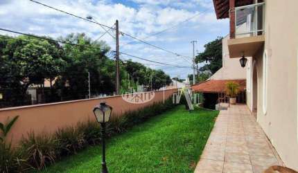 Sobrado com 3 quartos à venda, 182 m² por R$ 1.300.000 - Kennedy - Centro de Londrina/PR