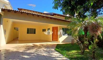 Casa com 3 quartos para alugar, 161 m² por R$ 5.450/mês - Condomínio Havana - Londrina/PR