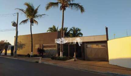 Casa com 3 dormitórios para alugar, 91 m² por R$ 2.250,00/mês - Condomínio Residencial Vale das Pedras - Londrina/PR