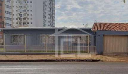 Casa com 3 dormitórios à venda, 190 m² por R$ 850.000,00 - Centro - Londrina/PR