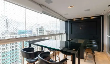 Apartamento à venda, 130m² úteis, Ed Champs Elyses, 3 Suites, 2 Vagas, sol da manhã,  em frente a p