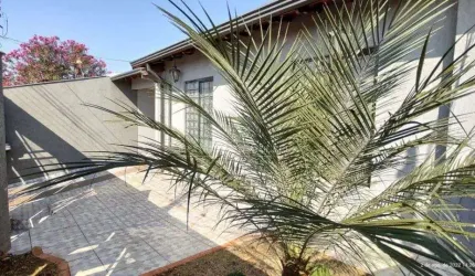 SOBRADO COM PISCINA