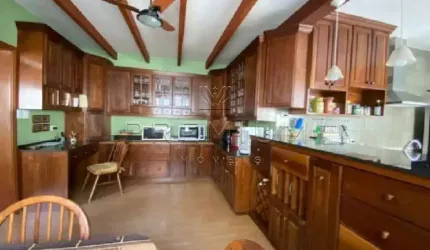 Casa com 3 quartos à venda no Tibery, Uberlândia  por R$ 970.000