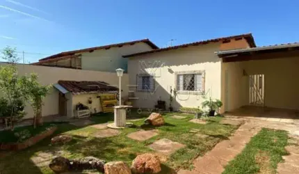 Casa com 3 quartos à venda no Nova Uberlândia, Uberlândia  por R$ 485.000