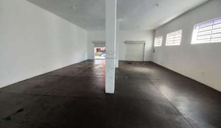 Barracão / Galpão / Depósito à venda no Santa Mônica, Uberlândia  por R$ 800.000